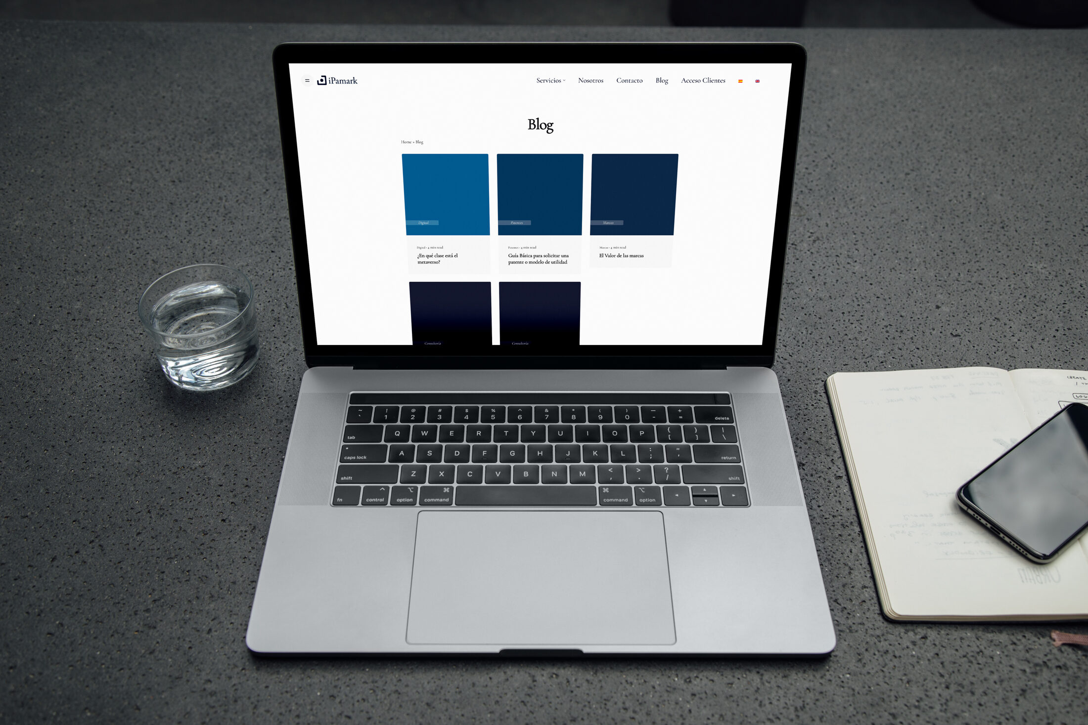 Nueva web corporativa de iPamark en pantalla